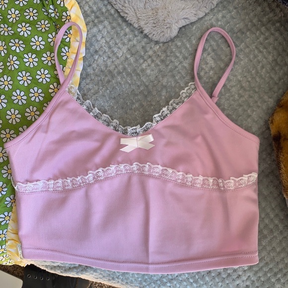 Pink Ribbed Lace Accent Tank Top - Picture 4 of 4